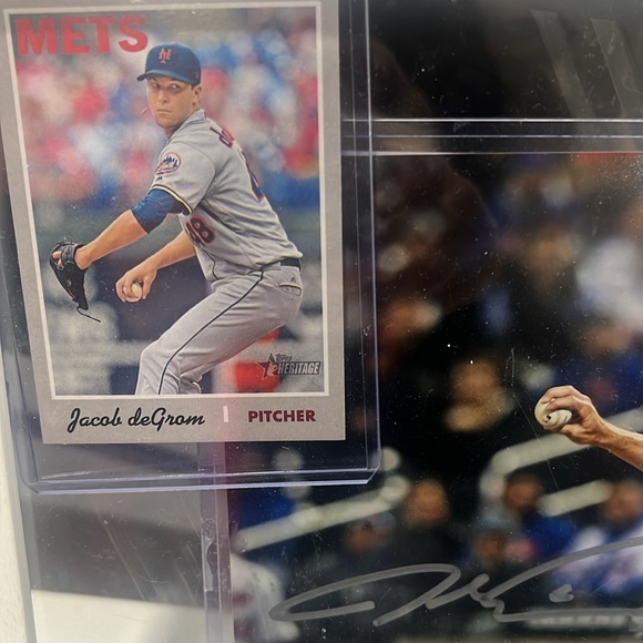 Jacob degrom rookie card and signed autograph 8x10 photo in 11x14 frame - Picture 5 of 8